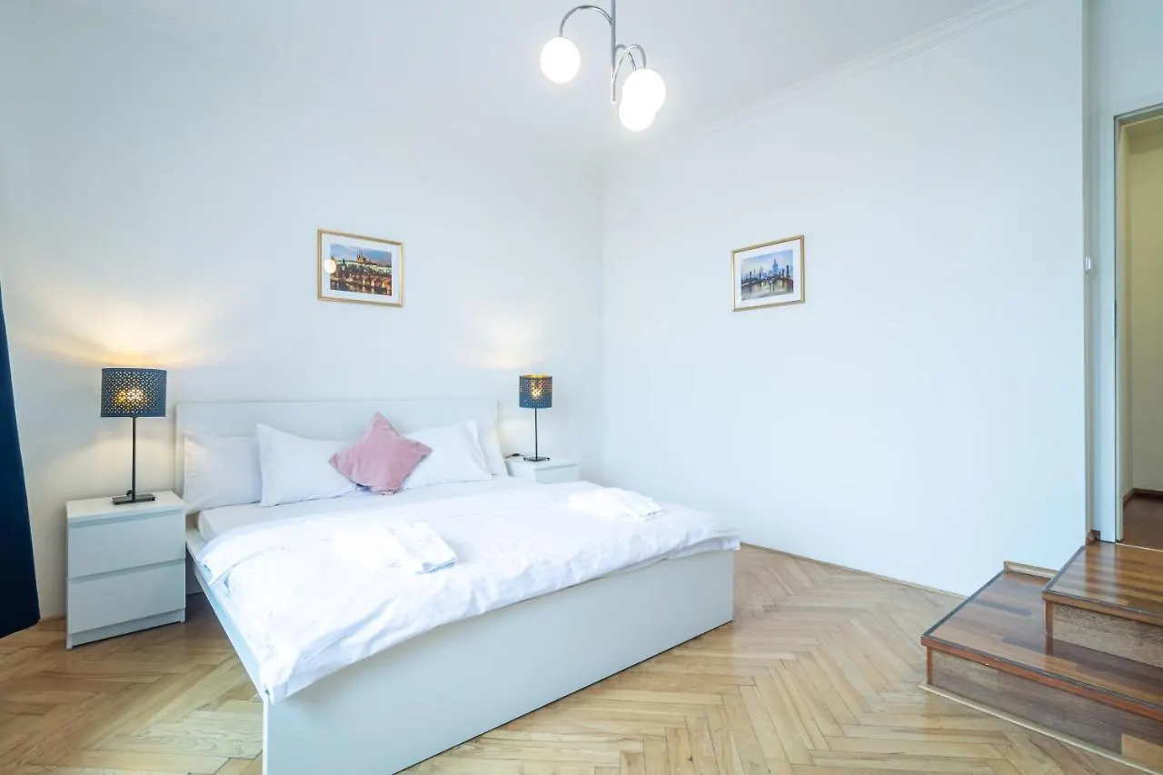 Apartamento Royal Road Residence Praga República Checa