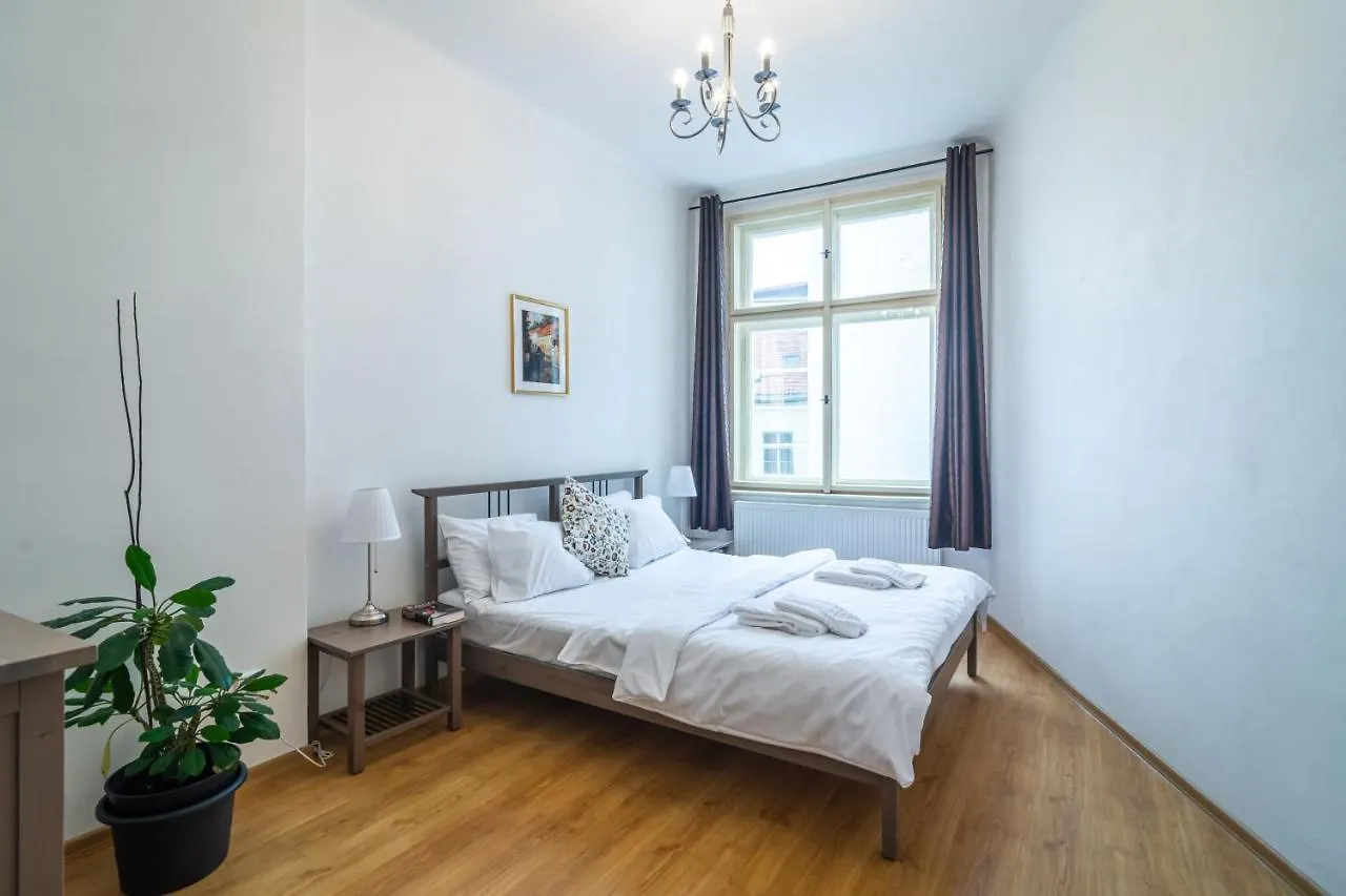 Royal Road Residence Praga