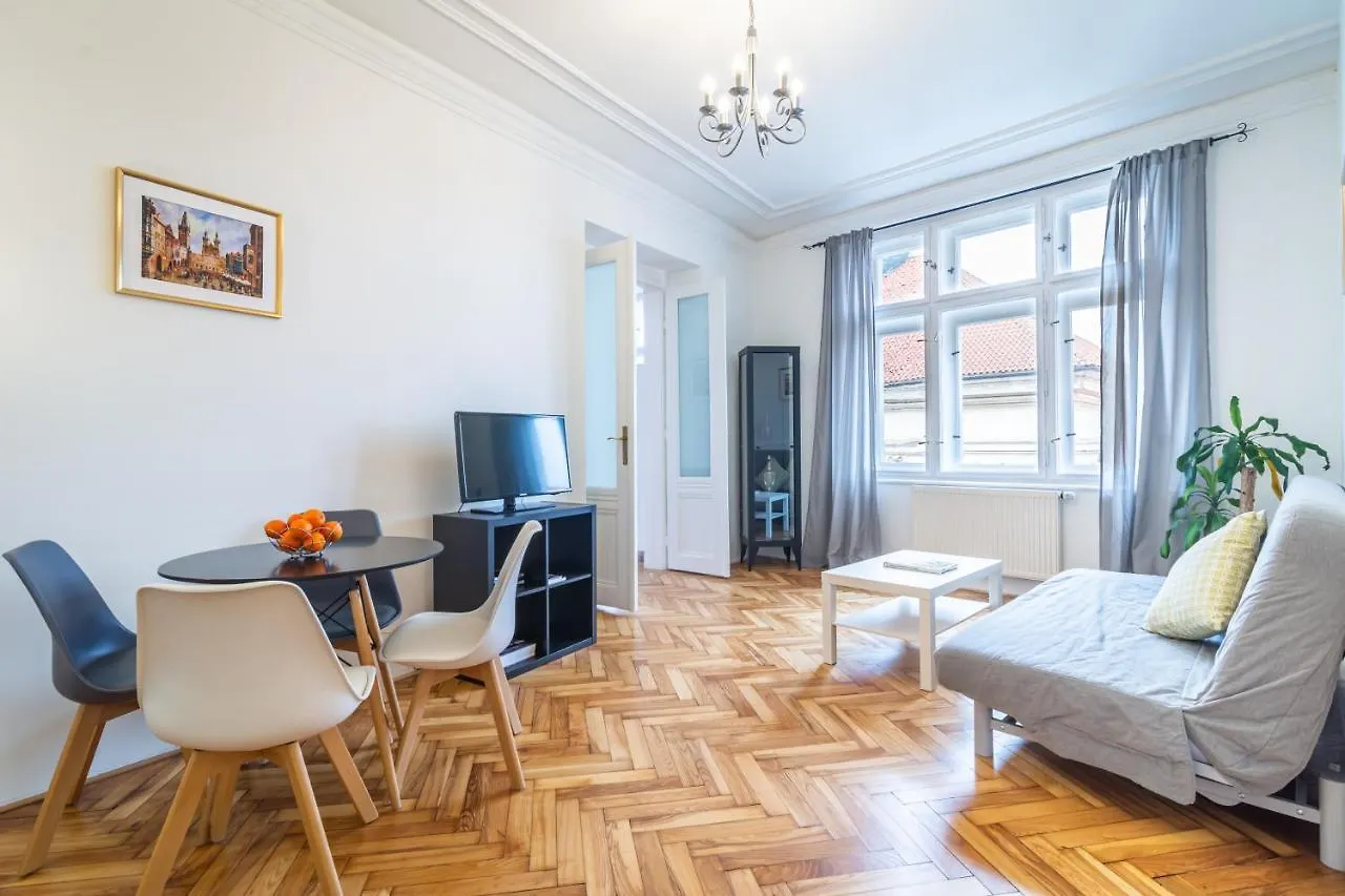 Royal Road Residence Praga Czechy