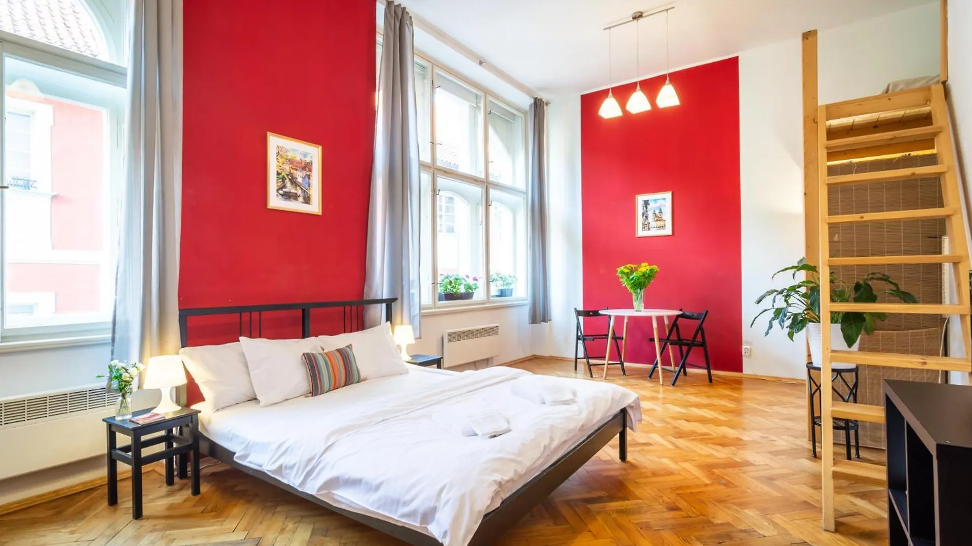 Royal Road Residence Praga Czechy