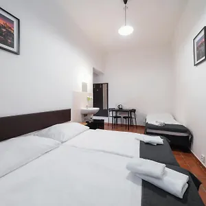 15 Homér Praga